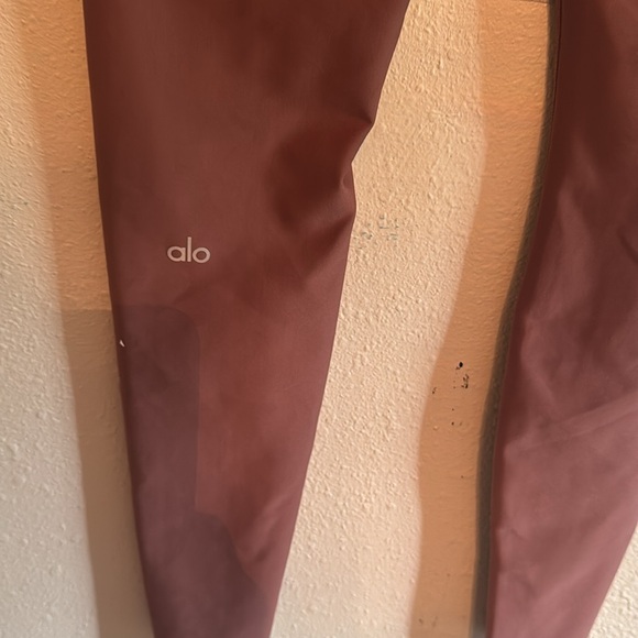 Alo leggings in good condition - Picture 3 of 4